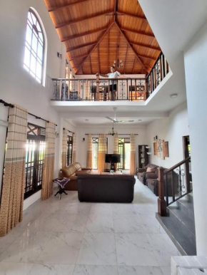 Southern bay villa